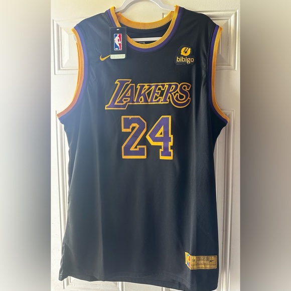 🖤SOLD🏀Los Angeles Lakers Bryant - Picture 2 of 3